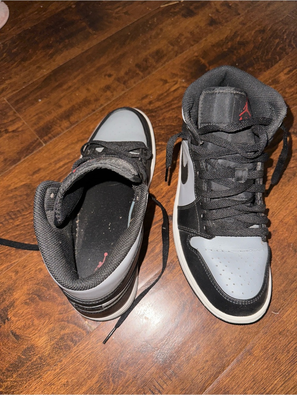 Air Jordan Retro Men's Black and Gray High-Top Sneakers - Classic Athletic Style - Picture 10 of 11